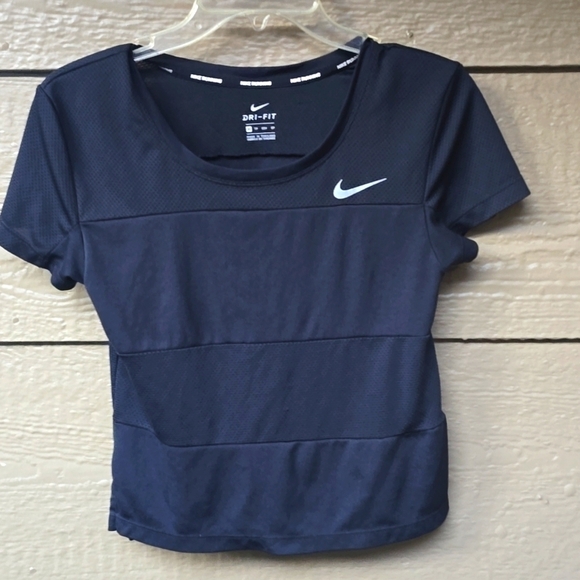 Nike Dri-FIT Kadın T-Shirt City Dry Top Black Short Sleeve 938446-010 XS - Picture 2 of 9